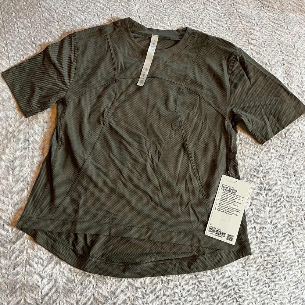 NWT lululemon tough training tee - rover (size 2)